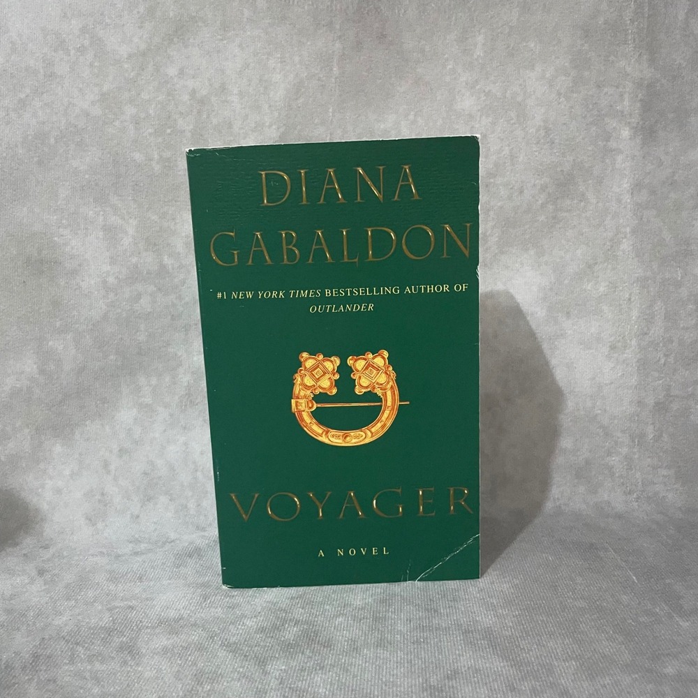 Diana Gabaldon Voyager Outlander Mass Market Paperback Green Book 3